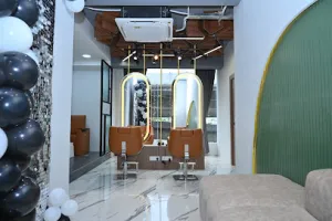 Essensuals Hairdressing By Toni&amp;Guy, Iyer Bungalow