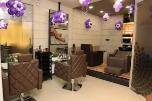 Naturals Salon