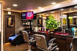 Spike Men's Salon