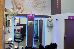 Naturals Salon