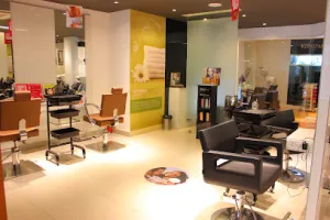 YLG Salon / Nungambakkam