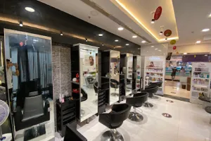 Naturals Signature Salon