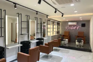 Lakme Salon