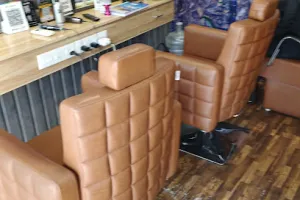 Hair Studio Mini Unisex Salon
