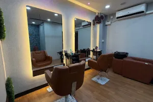 Absolute unisex salon