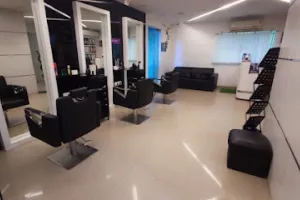 Naturals Salon
