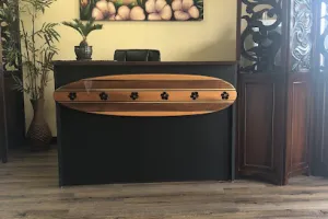 Tropical Waves Salon