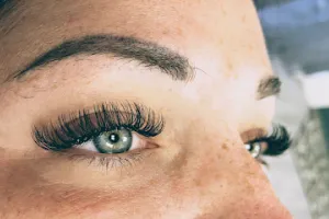 Lash Vibes