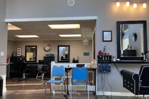 Salon Reign