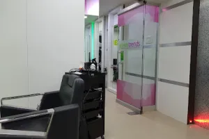 Green Trends Unisex Hair &amp; Style Salon