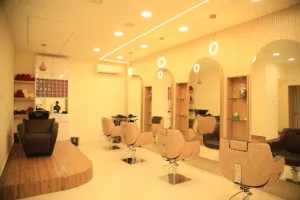 STUDIO11 Mogappair Family Salon