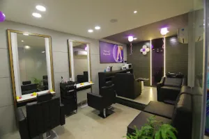 Naturals Salon