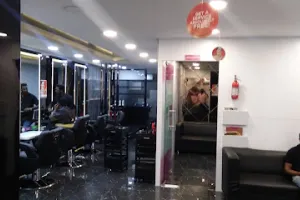 Green Trends Unisex Hair &amp; Style Salon