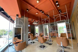 Page 3 Luxury Salon &amp; Makeover Studio