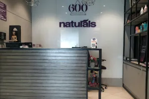 Naturals Salon