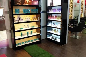 Studieo7 Family Salon and Bridal Studio