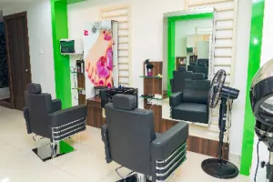 Glam Studios Avadi - Unisex Salon