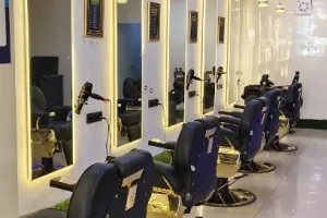 GOLD LUXURY MENS SALOON