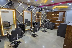 Eye Magic Unisex Salon