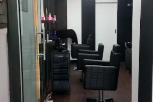 The scissors studioz for men