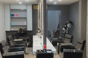 Cheap And Best Men's Salon, Rajakadai