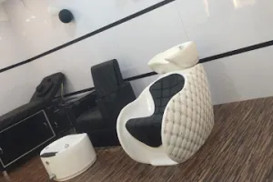 Studio 3D luxury unisex salon