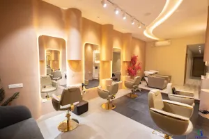 SRI PEACOCK UNISEX SALON