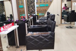 TRENDY bridal studio &amp; salon
