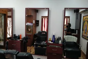 Hi Look Saloon