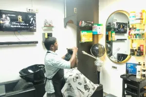 RR BEAUTY SALON