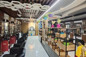 World Style Beauty Salon and Spa