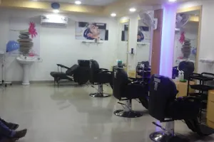 Status Unisex Beauty Parlour &amp; Salon