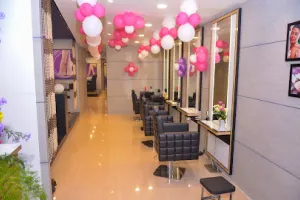Naturals Salon