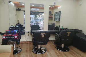 STYLISH SCISSOR MENS SALOON
