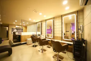 Naturals Salon