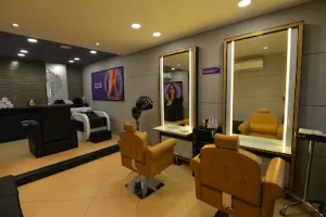 Naturals Salon