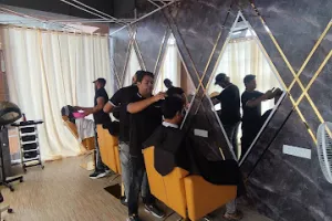 Studieo7 Family salon &amp; Bridal Studio