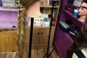 Hi Girls Beautician Training Institute