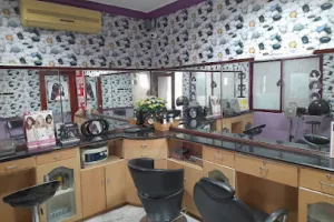 Amritha's ladies Beauty Salon