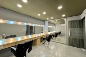 Naturals Beauty Academy
