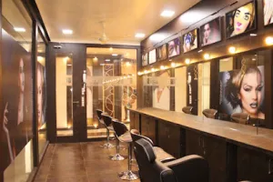 ISAS - International Beauty School