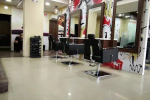 JAWED HABIB HAIR &amp; BEAUTY SALON &amp; ACADEMY - FATEHGUNJ