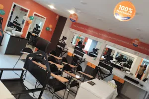 VLCC School of Beauty - Institute in Vadodara, Gujarat