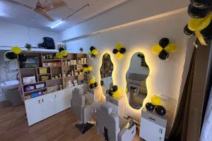 Naaz Beauty Salon &amp; Academy