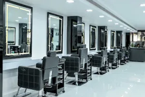 LYRA Salon