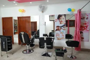 Eminence Beauty Academy