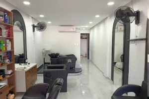 BOLDEN BEAUTY UNISEX SALOON