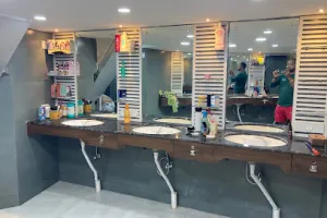 Sunflower Salon (AC)