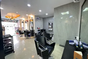 U.S.L HAIR &amp; SKIN FAMILY SALON
