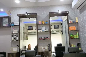 Aurora Professional Salon| Spa |Makeup (For Ladies)